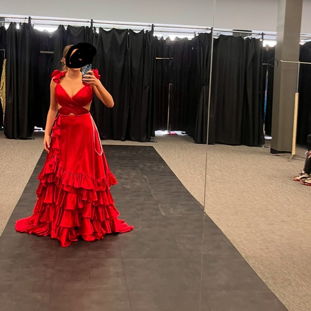 I'm selling my Sheri Hill prom dress